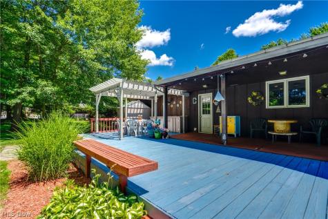 5269 Woodview Avenue Louisville OH 44641