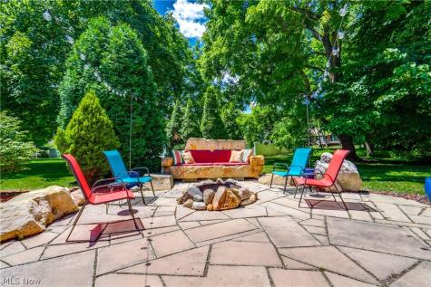 5269 Woodview Avenue Louisville OH 44641