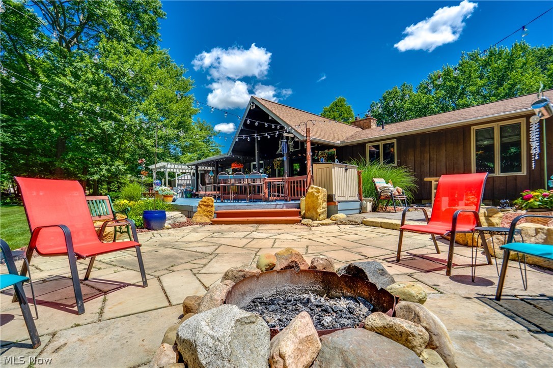 5269 Woodview Avenue Louisville OH 44641