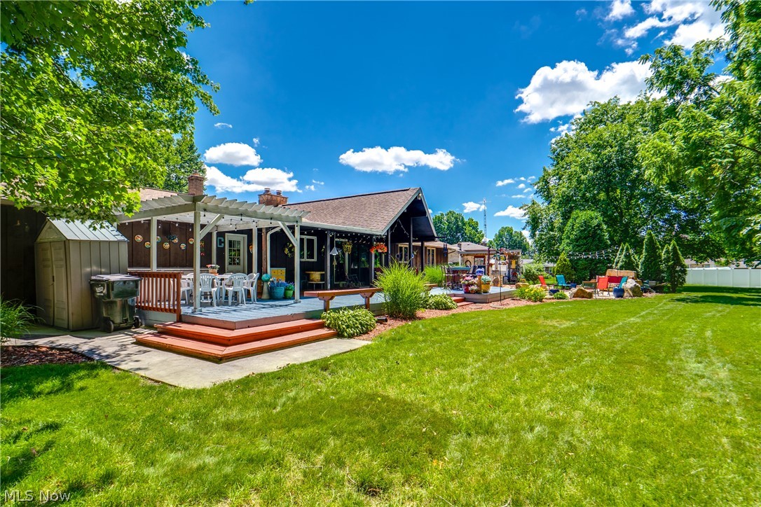 5269 Woodview Avenue Louisville OH 44641