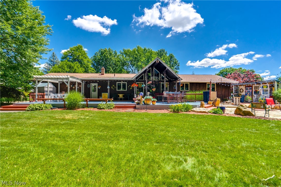 5269 Woodview Avenue Louisville OH 44641