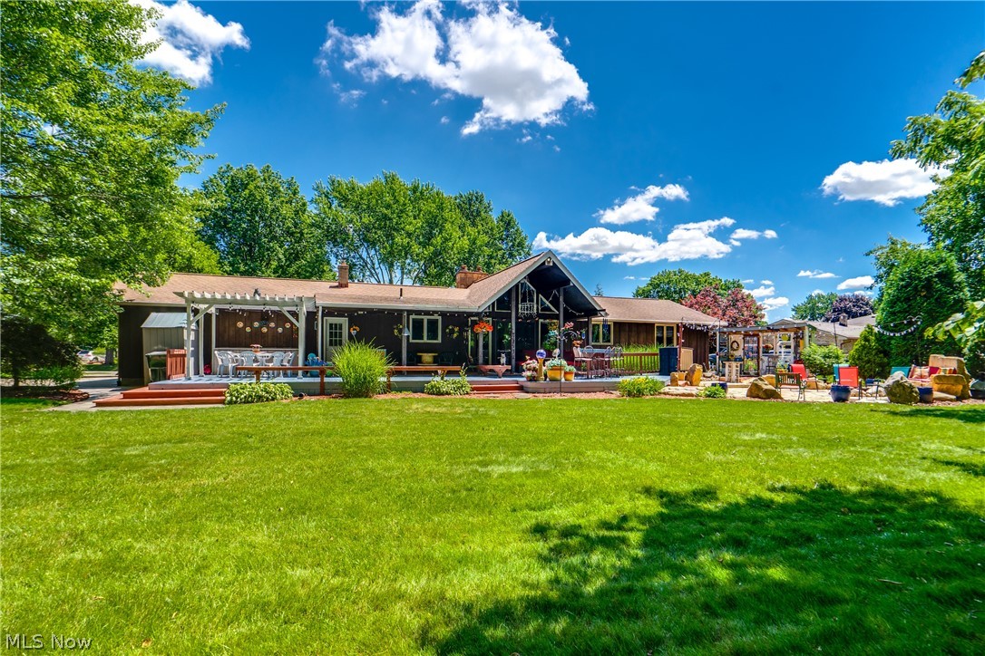 5269 Woodview Avenue Louisville OH 44641