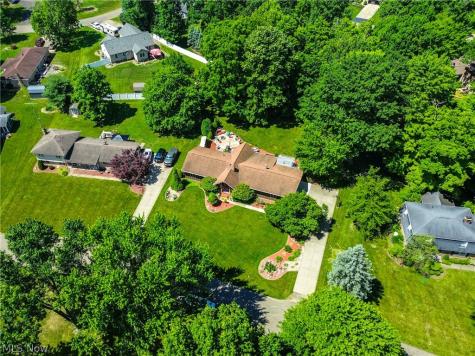 5269 Woodview Avenue Louisville OH 44641
