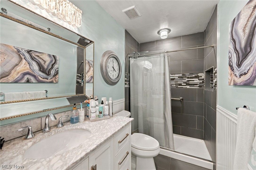 5646 Vista Circle Willoughby OH 44094
