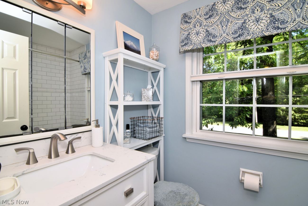 17927 Elliott Drive Chagrin Falls OH 44023