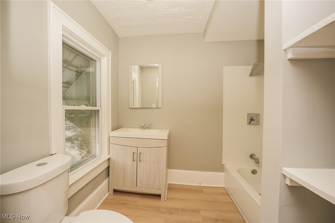 2104 11th Street Akron OH 44314