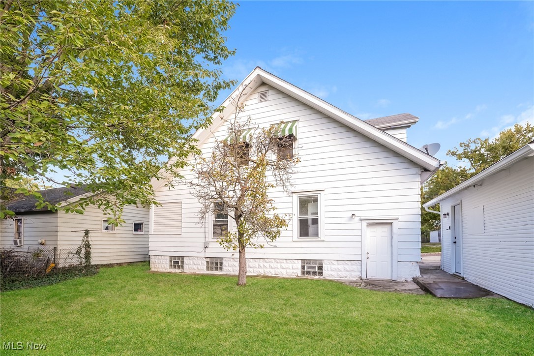 2104 11th Street Akron OH 44314