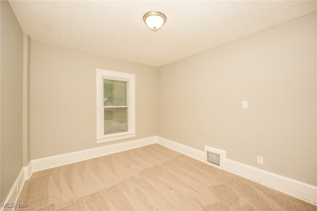 2104 11th Street Akron OH 44314