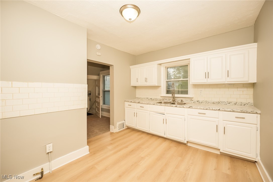 2104 11th Street Akron OH 44314