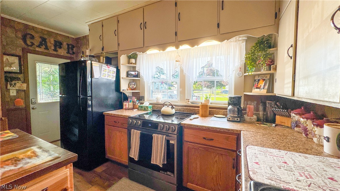 418 E Tuscarawas Avenue Gnadenhutten OH 44629