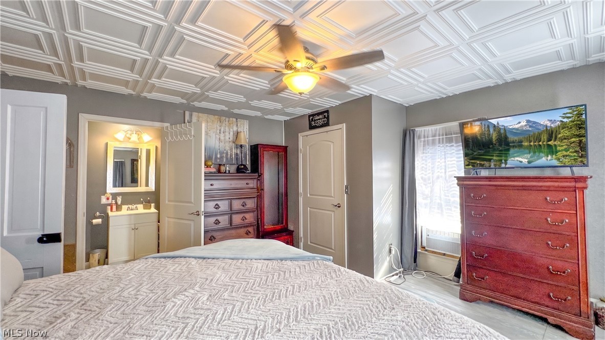 418 E Tuscarawas Avenue Gnadenhutten OH 44629
