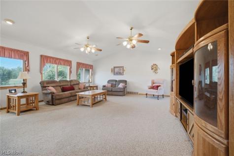 7300 Neff Road Valley City OH 44280