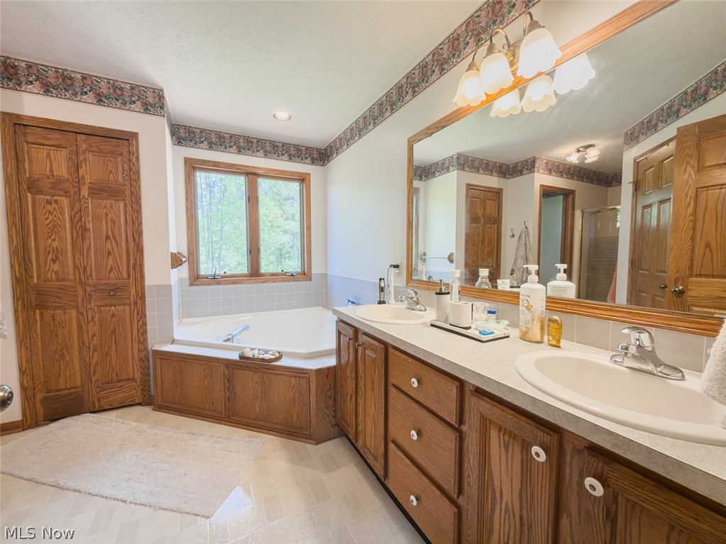 2919 Pine Trails Circle Hudson OH 44236