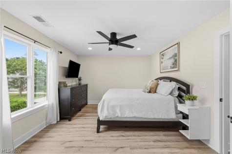 1133 Hayes Avenue Willoughby OH 44094