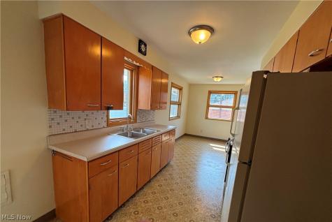 536 Westview Road Bedford OH 44146
