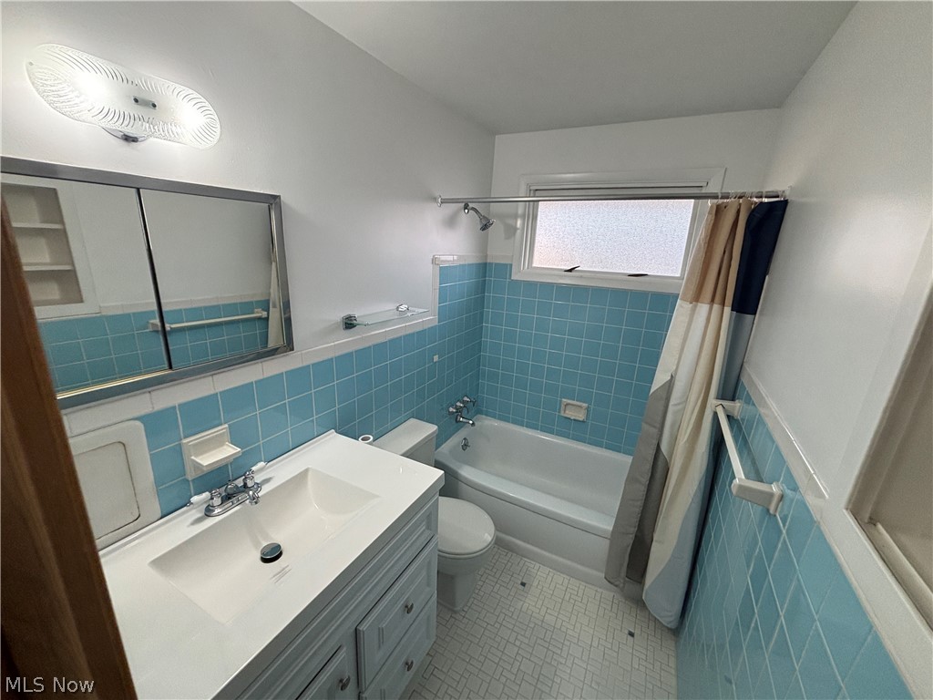536 Westview Road Bedford OH 44146