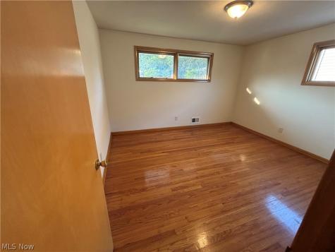 536 Westview Road Bedford OH 44146