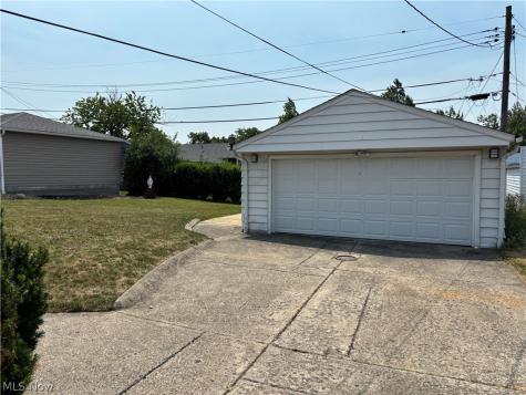 536 Westview Road Bedford OH 44146