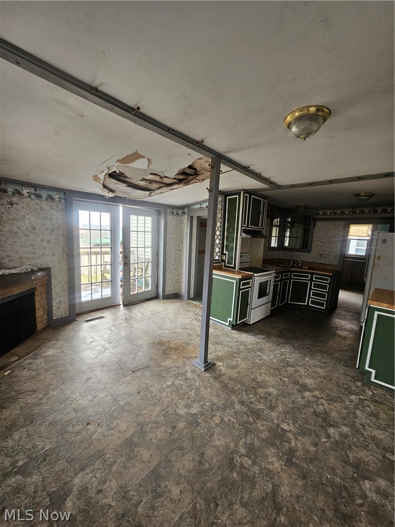217 S High Street Freeport OH 43973