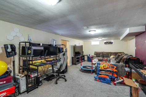6710 Ackley Road Parma OH 44129