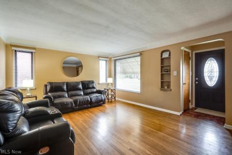 6710 Ackley Road Parma OH 44129