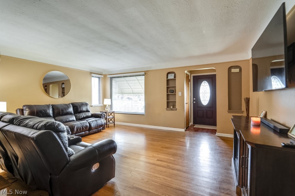 6710 Ackley Road Parma OH 44129