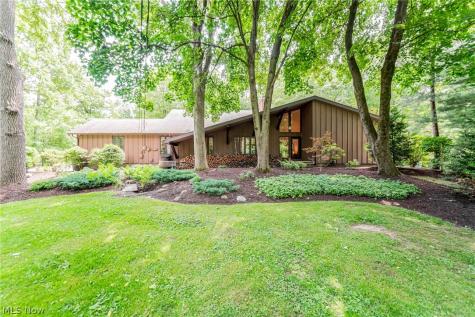 242 Springdale Lane Moreland Hills OH 44022