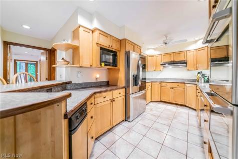 242 Springdale Lane Moreland Hills OH 44022