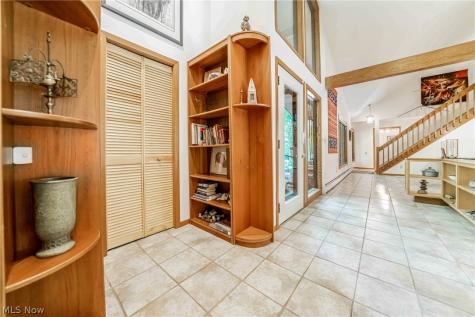 242 Springdale Lane Moreland Hills OH 44022