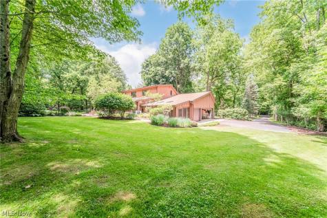 242 Springdale Lane Moreland Hills OH 44022