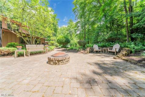 242 Springdale Lane Moreland Hills OH 44022