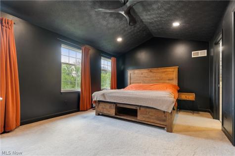 577 Colchester Court Akron OH 44319