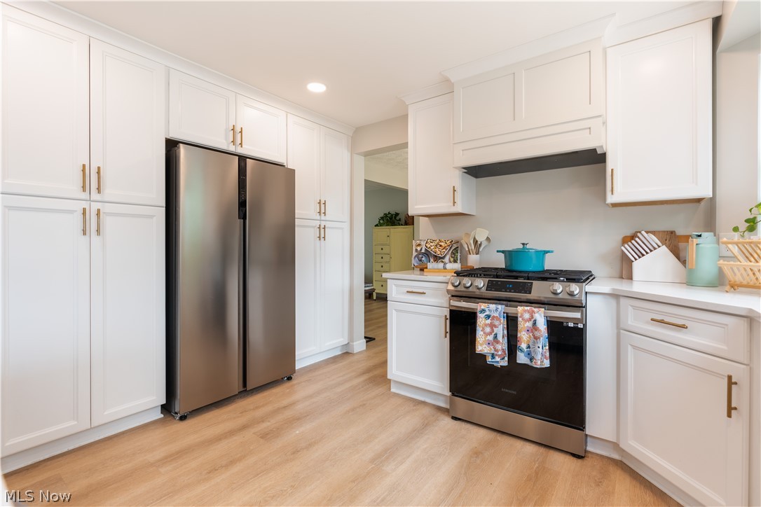 577 Colchester Court Akron OH 44319