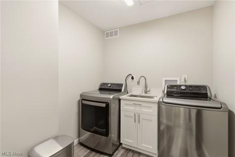 6813 Palmerston Drive Mentor OH 44060