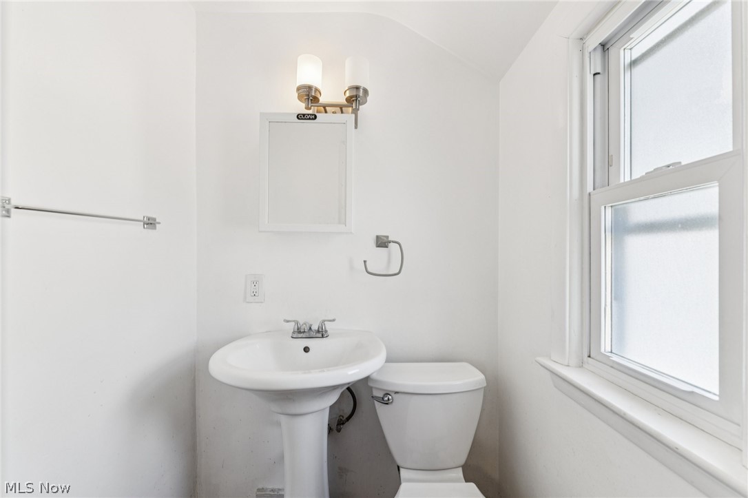 5039 Fairlawn Road Lyndhurst OH 44124