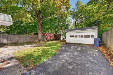 3954 Bluestone Road Cleveland Heights OH 44121