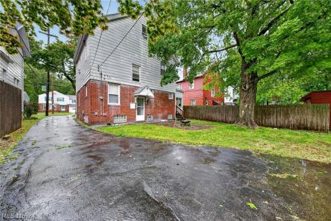 3954 Bluestone Road Cleveland Heights OH 44121