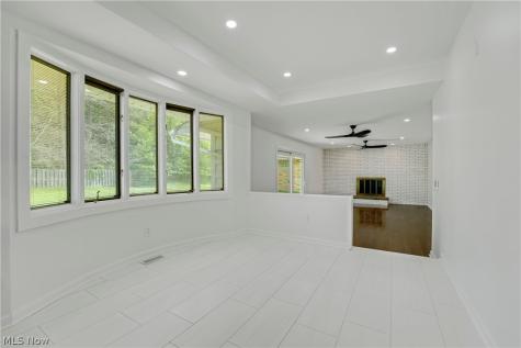 33065 Arlesford Drive Solon OH 44139