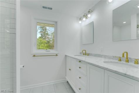 33065 Arlesford Drive Solon OH 44139