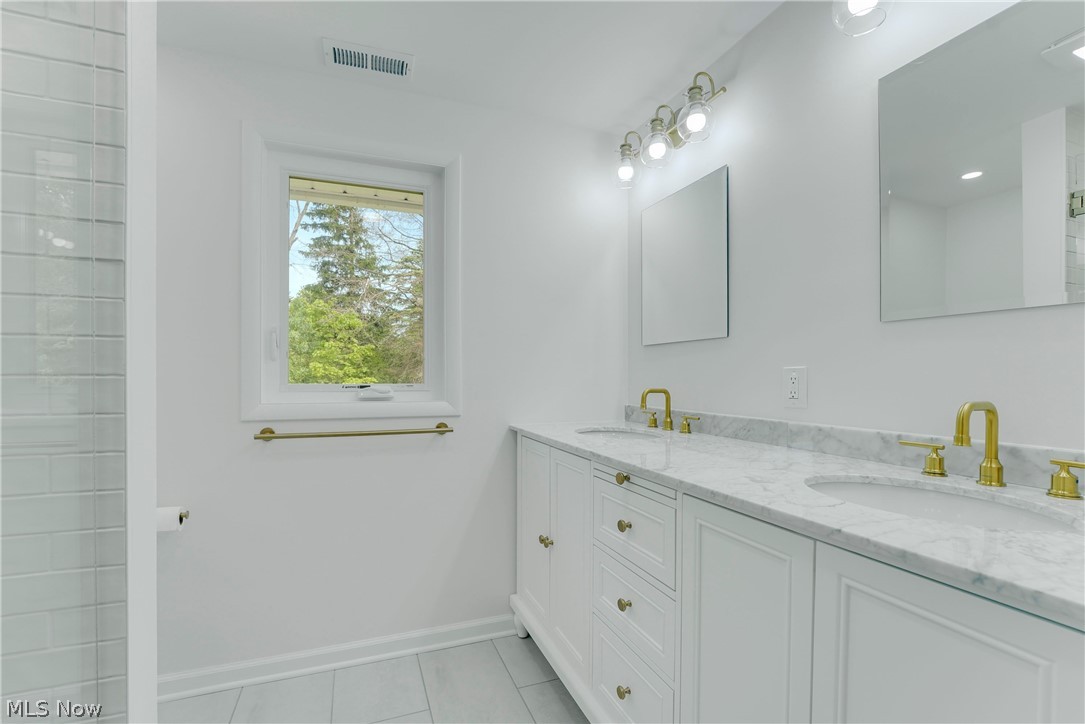 33065 Arlesford Drive Solon OH 44139
