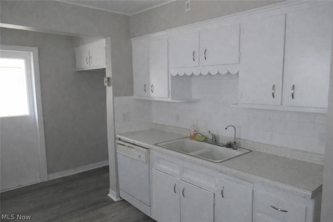 2015 Baxterly Avenue Lakewood OH 44107