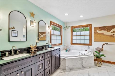 217 Indian Park Drive Tallmadge OH 44278