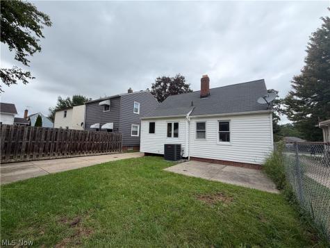 2621 Liggett Drive Parma OH 44134