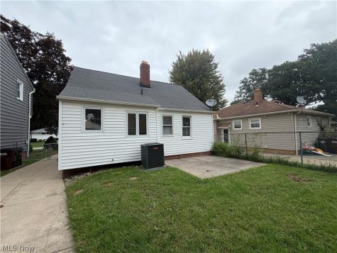 2621 Liggett Drive Parma OH 44134