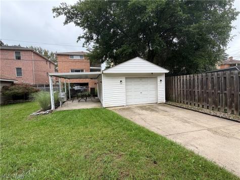 2621 Liggett Drive Parma OH 44134