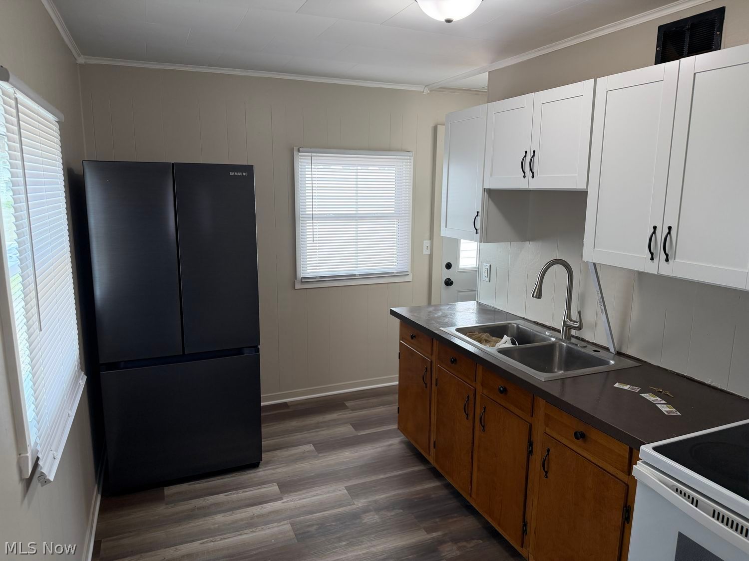 201 Union Avenue Dover OH 44622