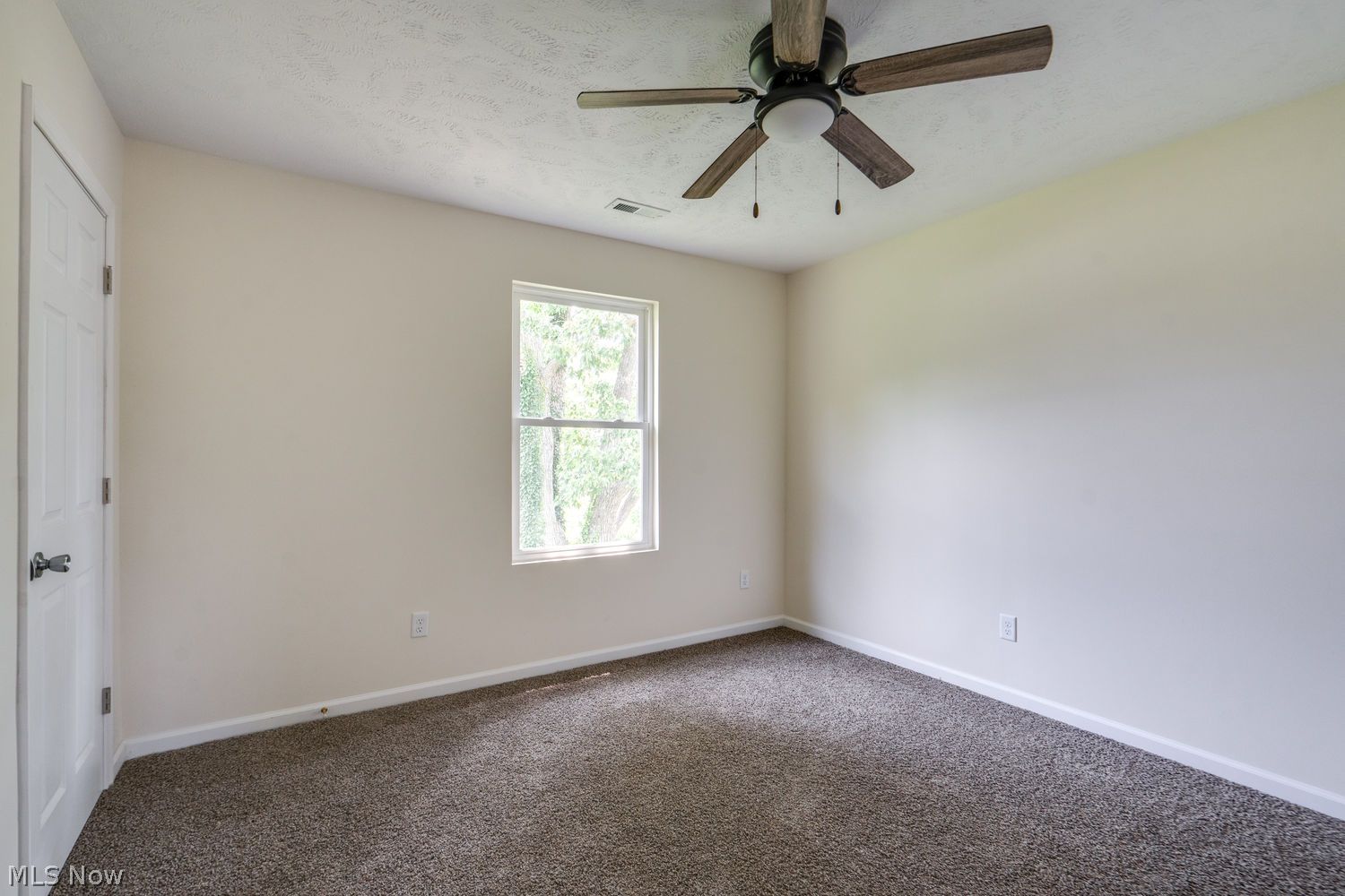 331 Abbe Road N Elyria OH 44035