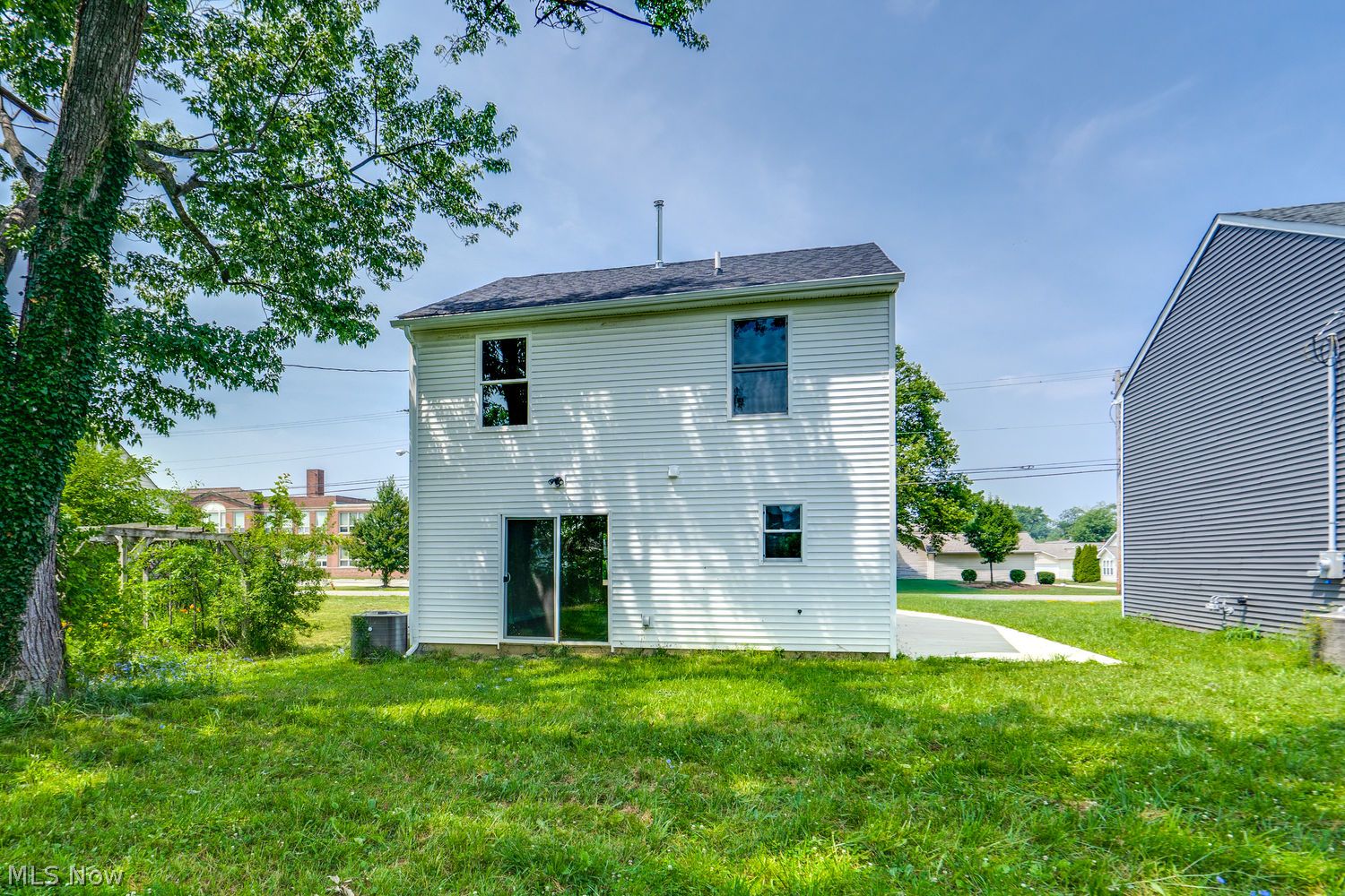 331 Abbe Road N Elyria OH 44035