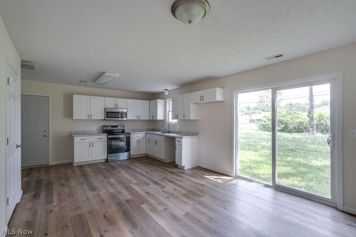 331 Abbe Road N Elyria OH 44035