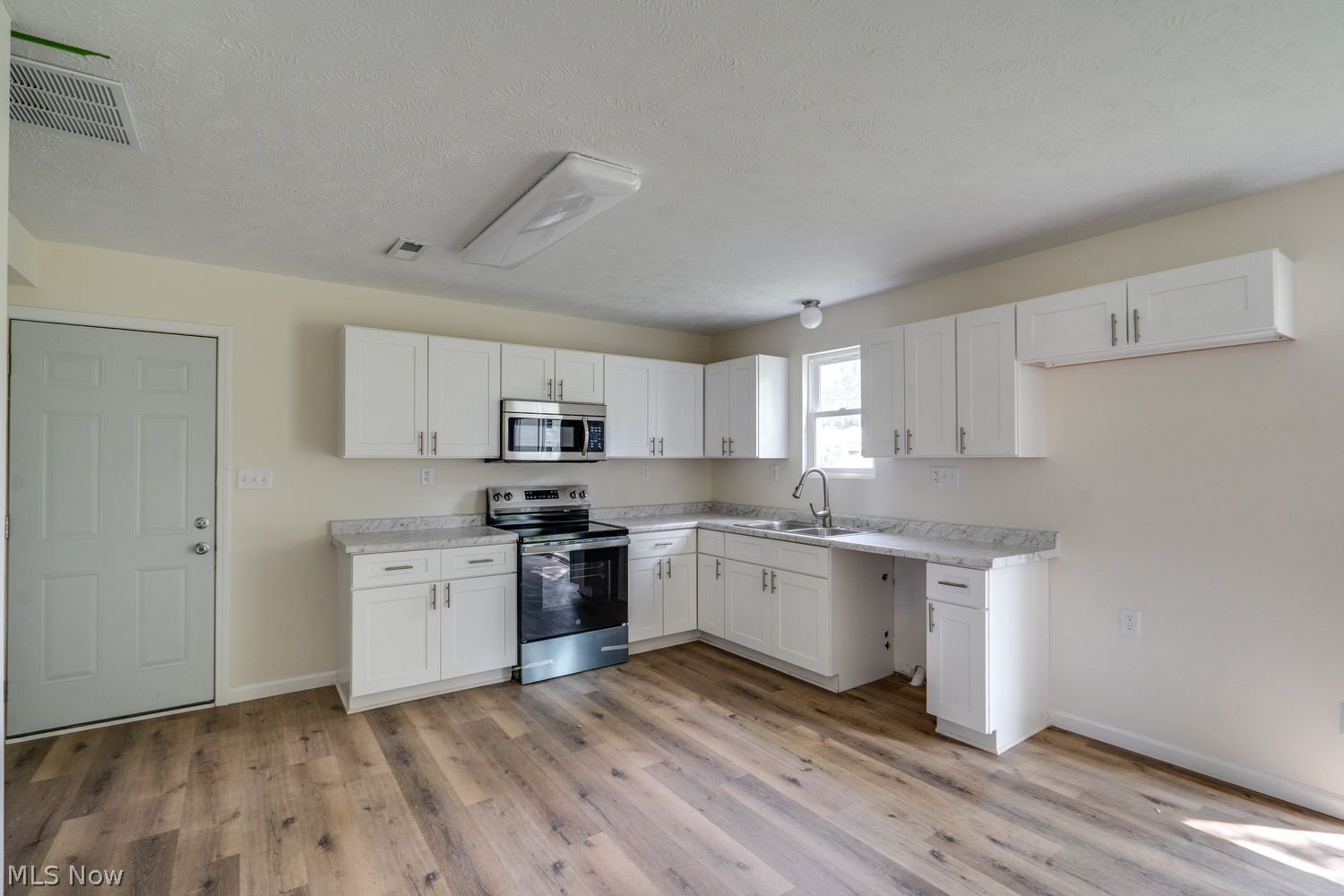 331 Abbe Road N Elyria OH 44035